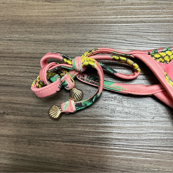 WILDFOX Pineapple Reversible bikini bottom sz xs - Picture 2 of 7